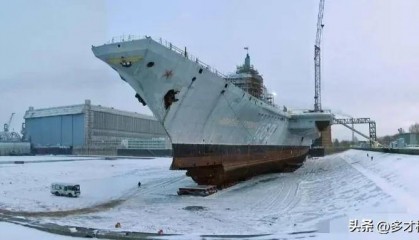 新德里并不精明，其实他也天真过，新德里是如何掉进航母大坑的！