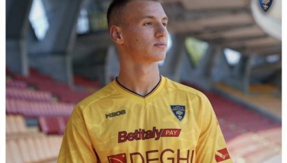 米兰外租小将卡马达首发踢中锋amp;半场戴帽，莱切热身赛11-0大胜