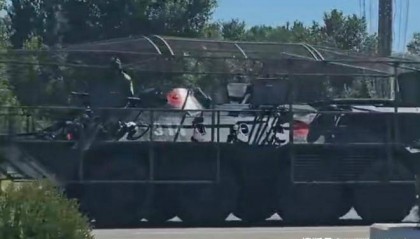 突发：白俄街头惊现装甲运兵车！会加入俄军进攻乌克兰吗？