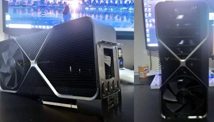 英伟达四插槽 Ada 显卡带 PCB 原型确认配 RTX 4090 同款核心显存