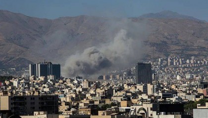 突发！伊朗首都被轰炸