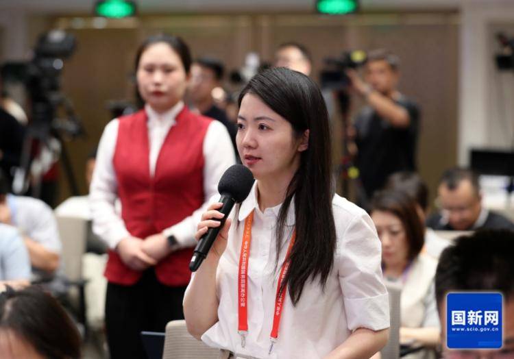 央行答海报新闻:专门设立5000亿元服务消费与养老再贷款