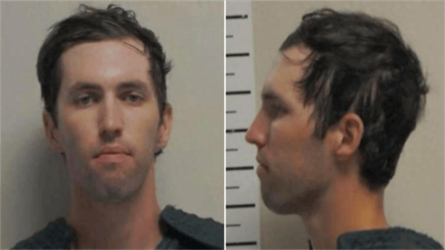 柯克被杀后,特朗普掀起复仇行动,48小时内,“追杀名单”出炉